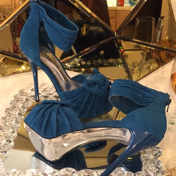 BEBE Heels - Picture 7 of 8